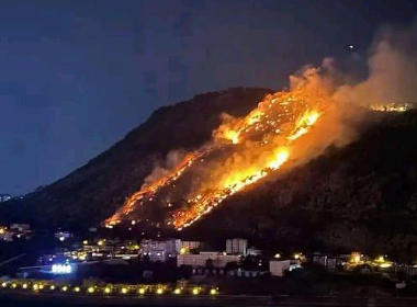 重庆涪陵区山火复燃 重庆涪陵山火复燃,火线沿山体蔓延,山火有哪些起因